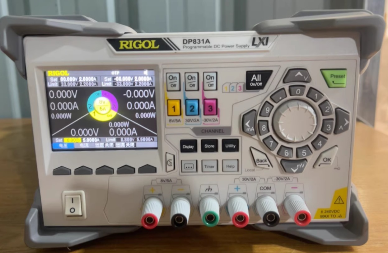 Linear Dc Power Supply Triple Output - 1 unidad Rigol DP831A fuente de